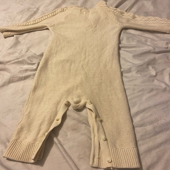 One piece - Picture 3 of 3